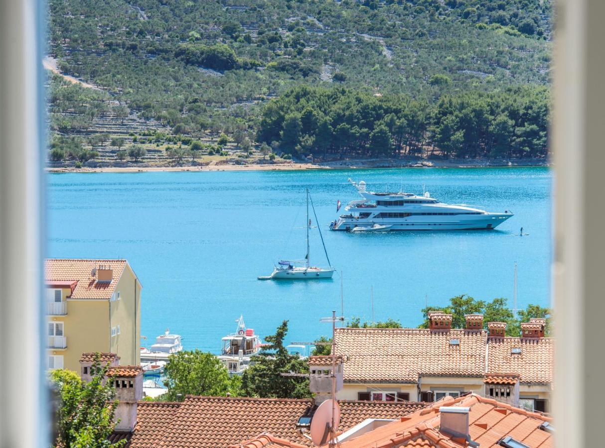 Best Island View Cres Esterno foto